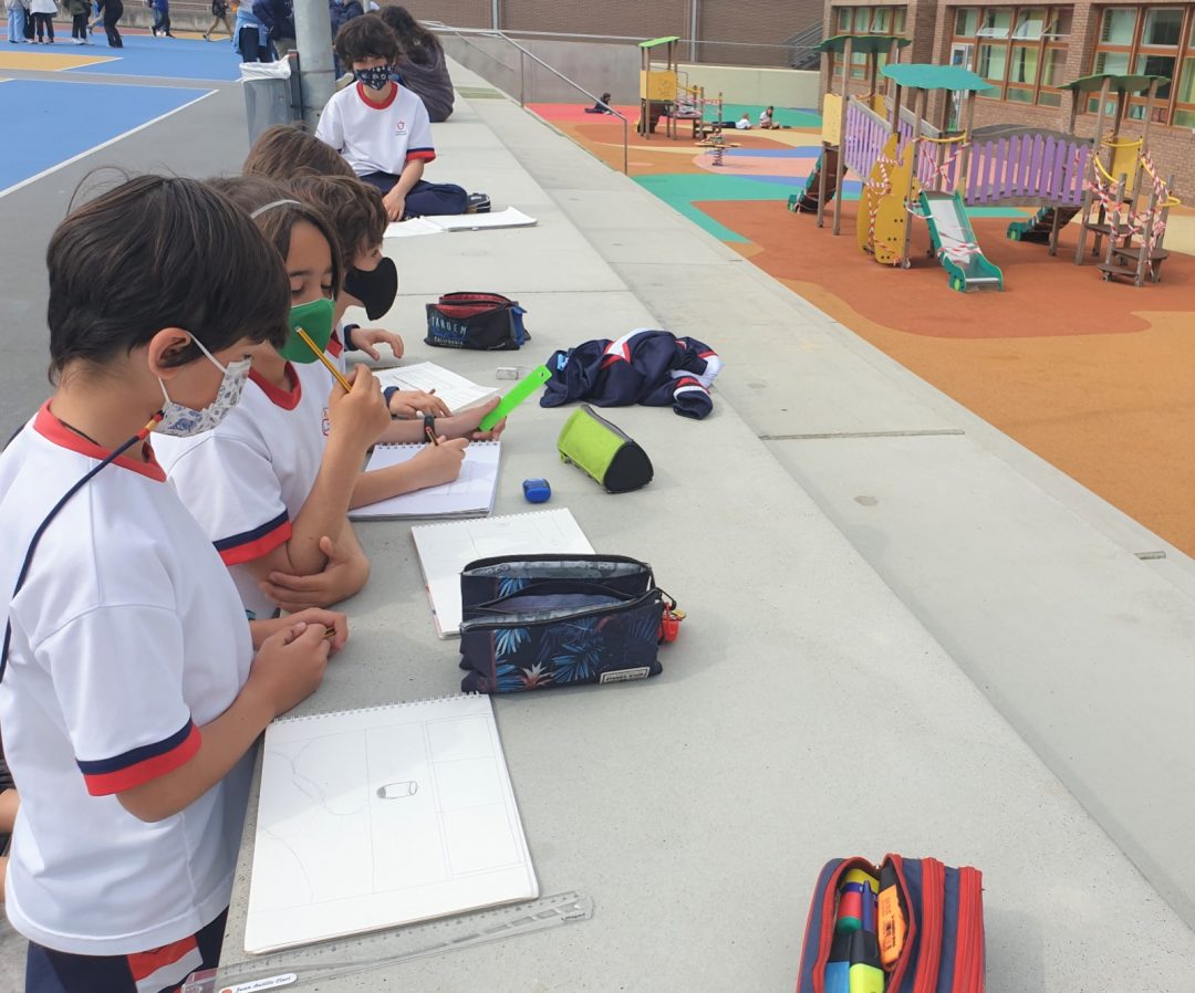 Protegido: 4º Primary – Arts & Crafts: Drawing outdoors.