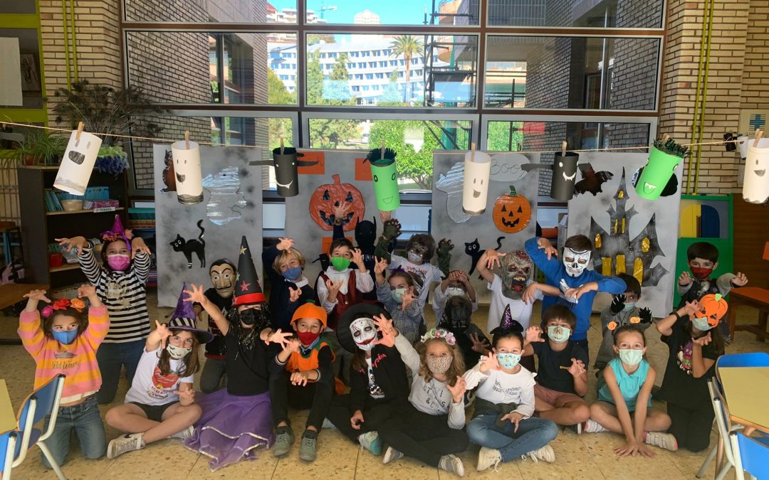 Protegido: The students of 4rd and 5rd primary have made some Halloween crafts.
